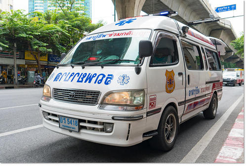 ambulance02.jpg