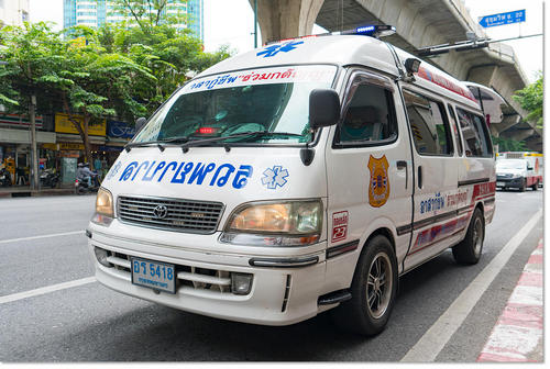ambulance02.jpg