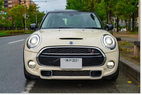 0920minicoopers03.jpg