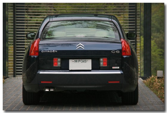 C6rear01.jpg