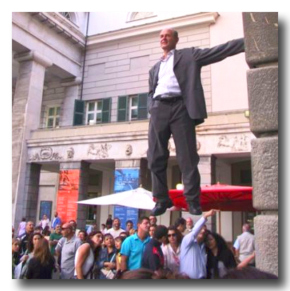 0419streetperformer09.jpg