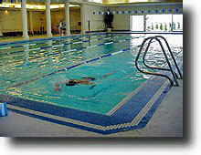 pool2.JPG (18703 バイト)