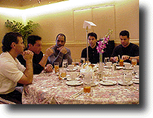 Lunch.gif (32859 バイト)