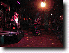 DanceF.gif (22144 バイト)