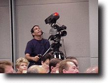 TVcam.gif (26319 バイト)