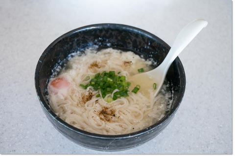 タンパク質の豊富な麺料理