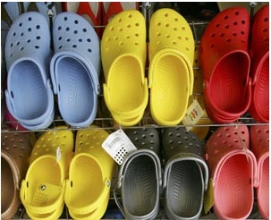 0821crocs.jpg